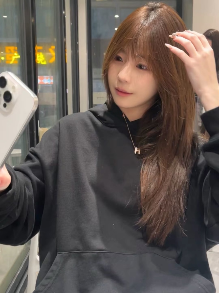 小涵 助教自拍
