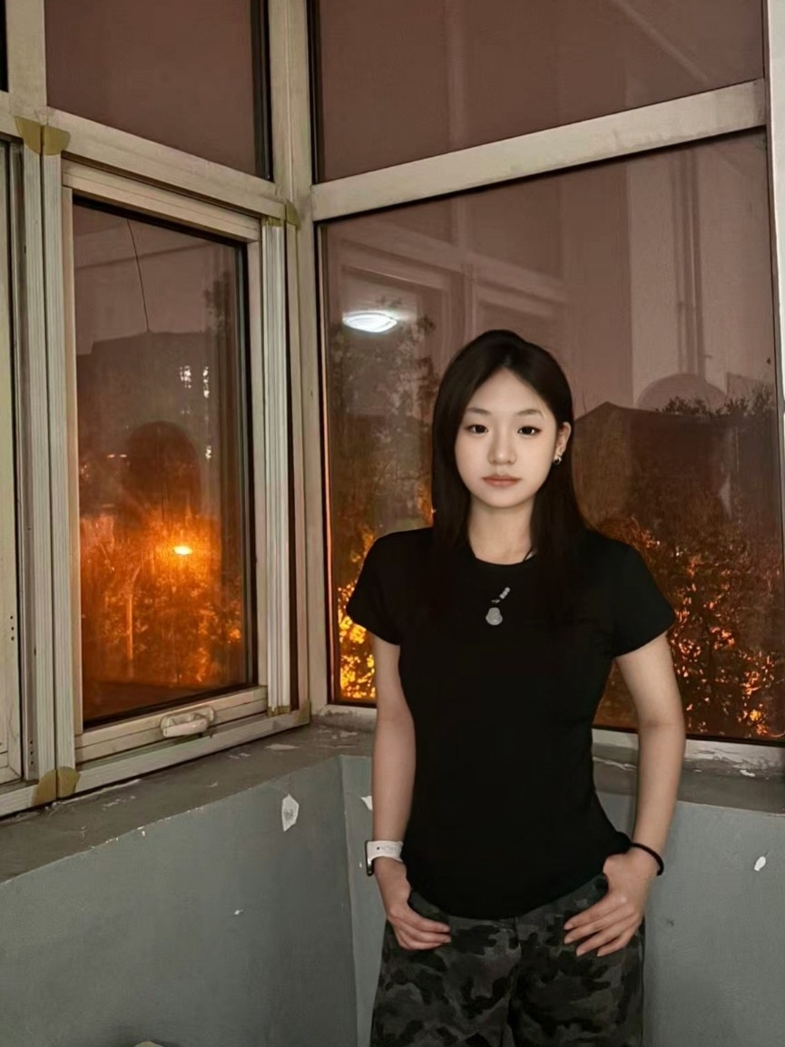 小瑞 助教自拍